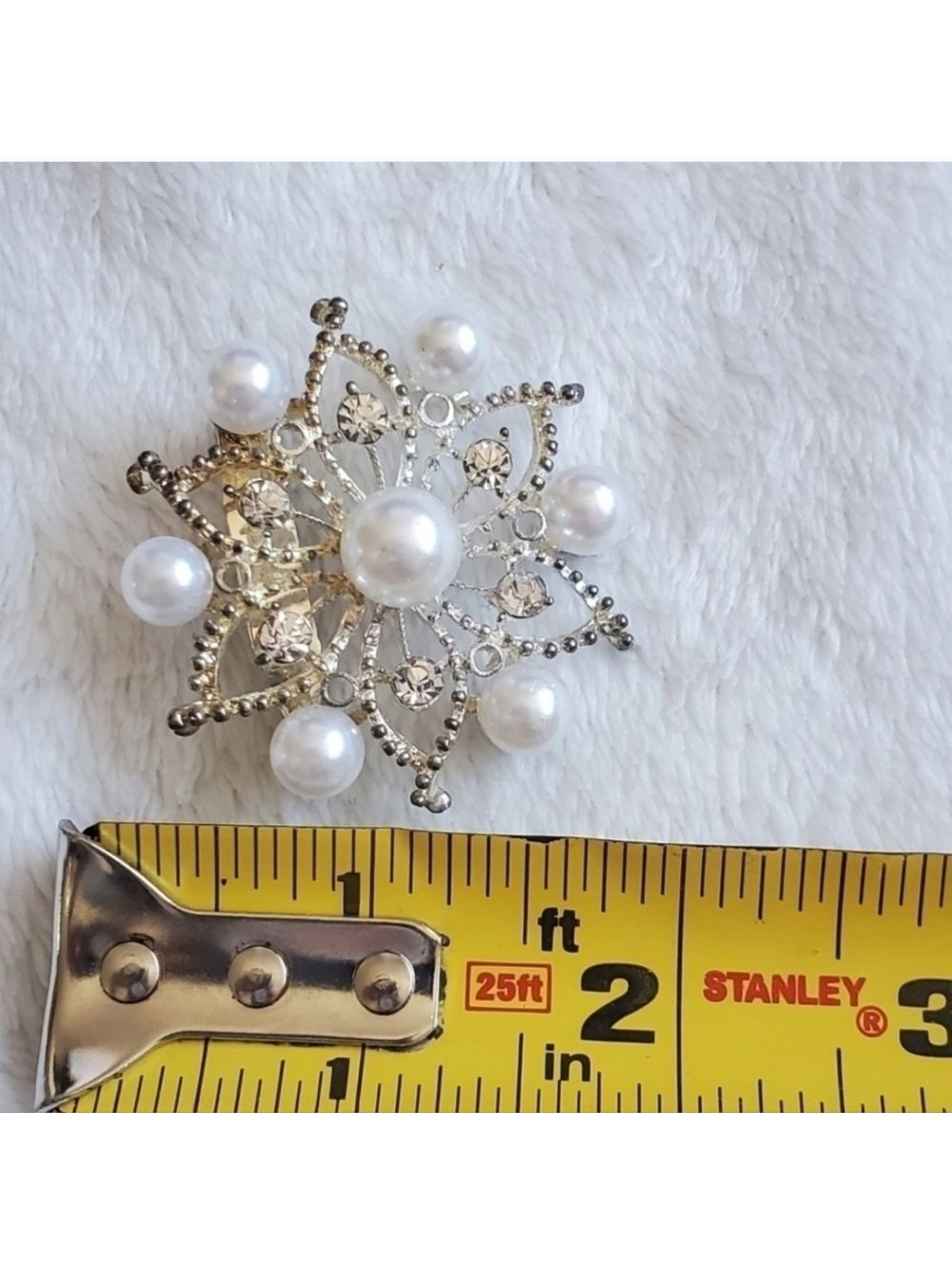 Faux Pearl Rhinestone Brooch Pin - Picture 4 of 6